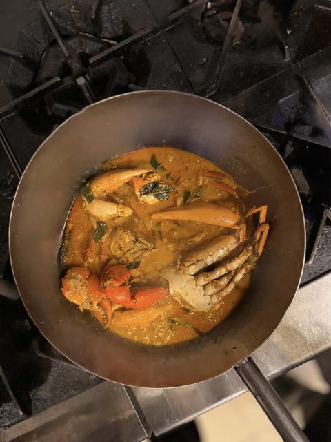 Yapane Kakuluwo (Jaffna Crab Curry)