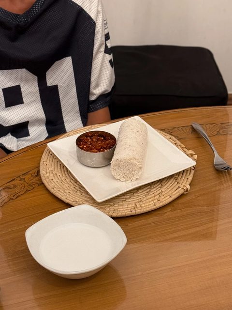 Pol Pittu (Dinner)